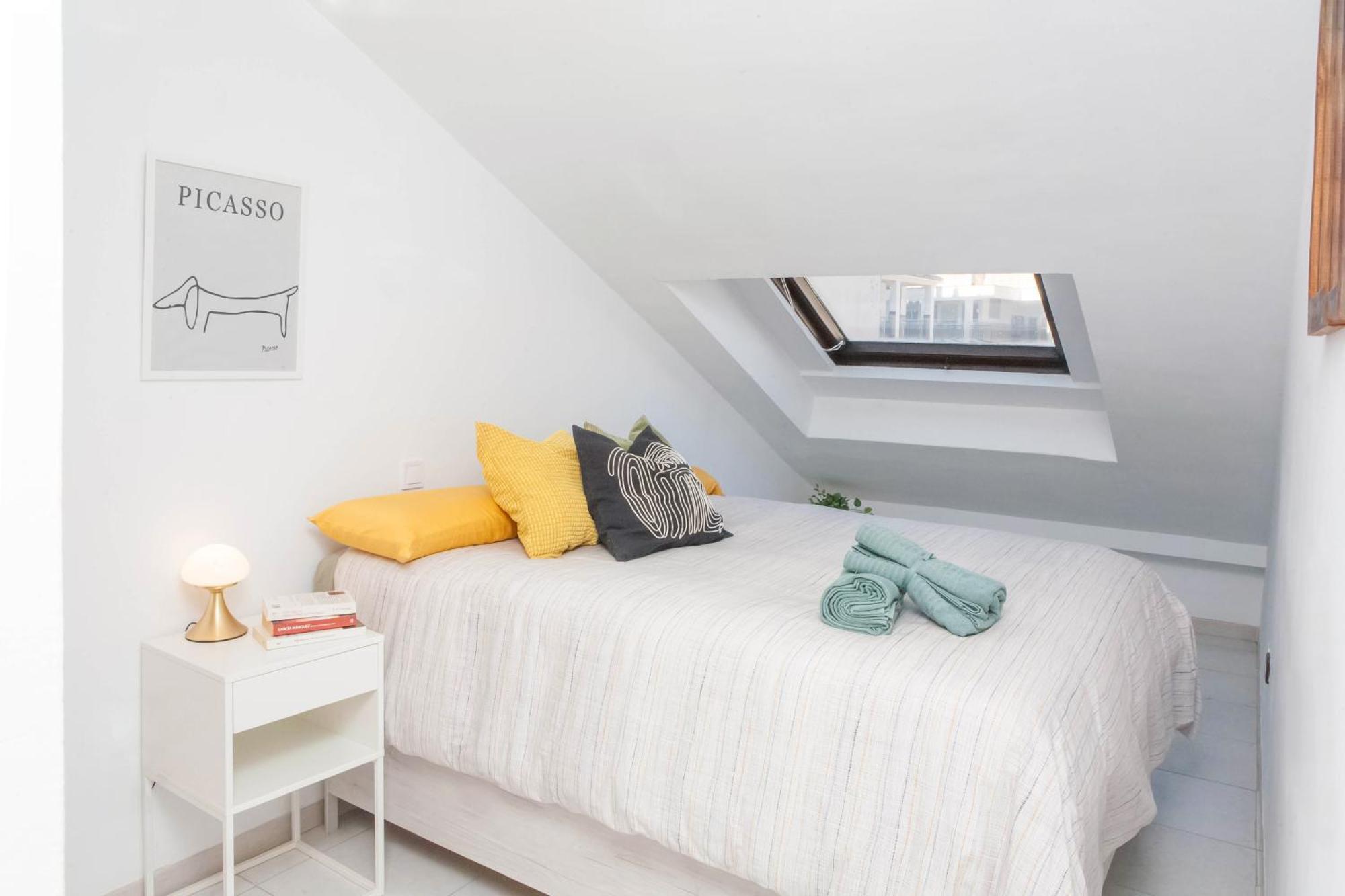 Picasso'S Dream Cozy & Chic Attic Plaza Merced Málaga Exteriör bild